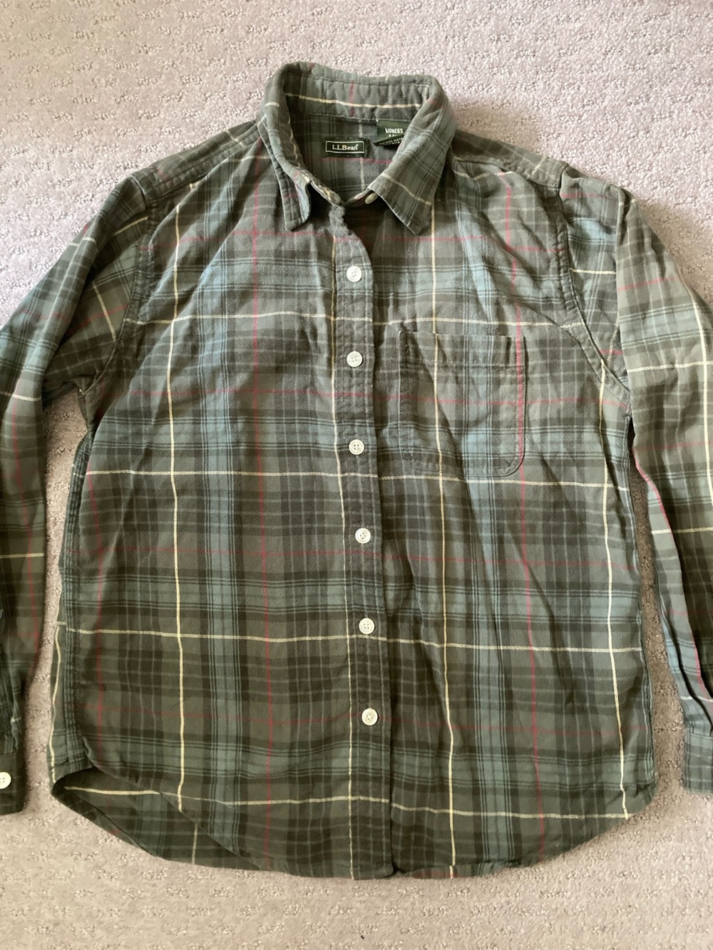Vtg L.L.Bean olive plaid flannel shirt, Small.